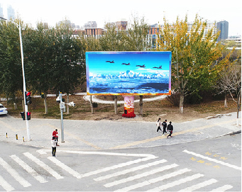 内江户外大屏广告投放要点。